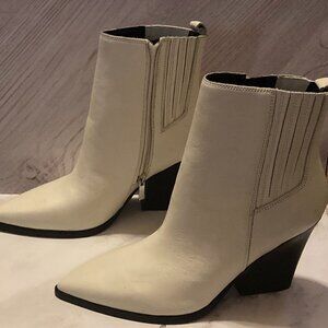 Marc Fisher LTD Mariel Bootie (Women), 8 M Ivory